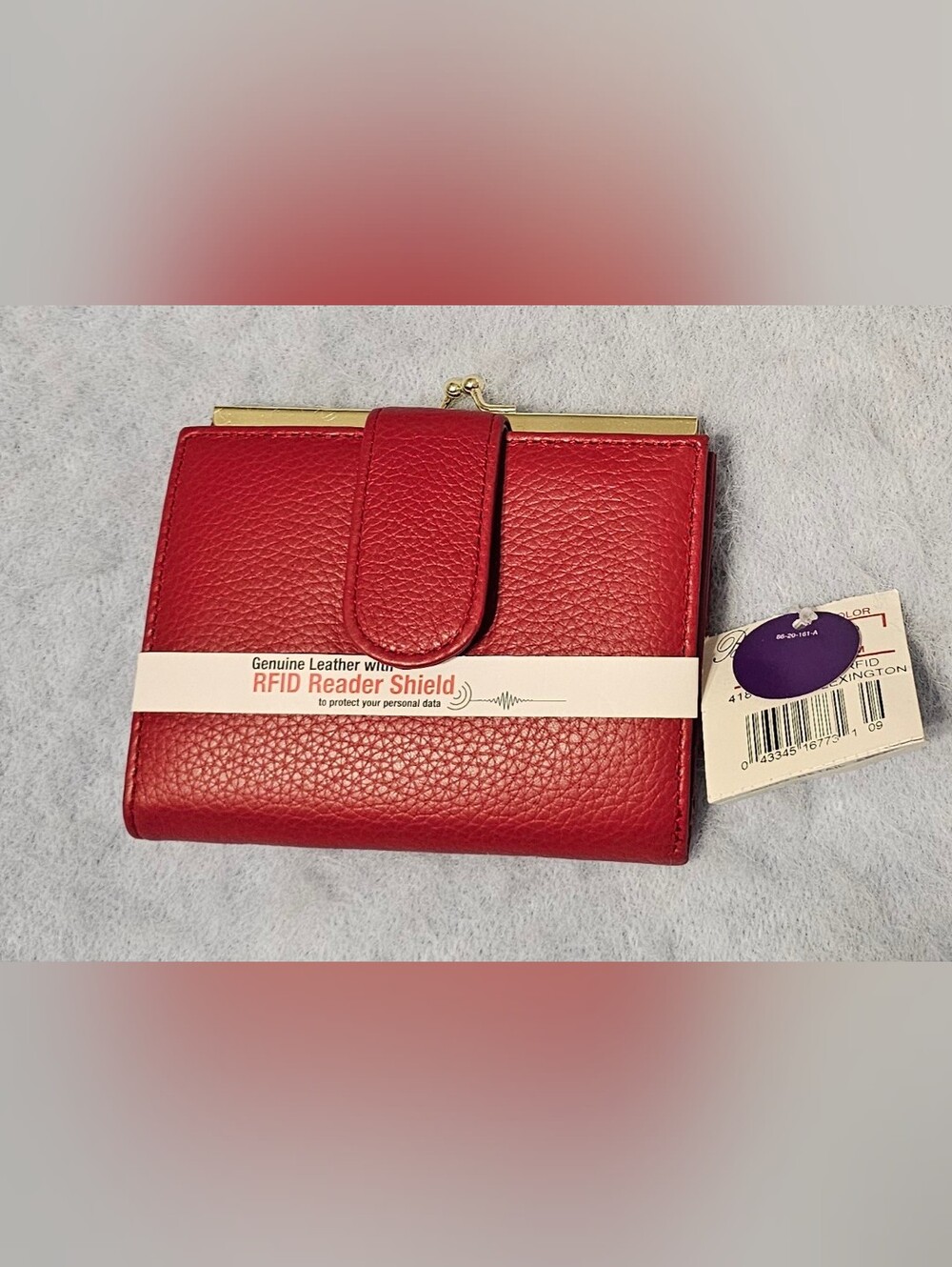 NWT Buxton Leather Wallet